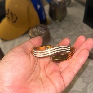 Gold rhinestone clasp bracelet all diamonds intact super cute brand new